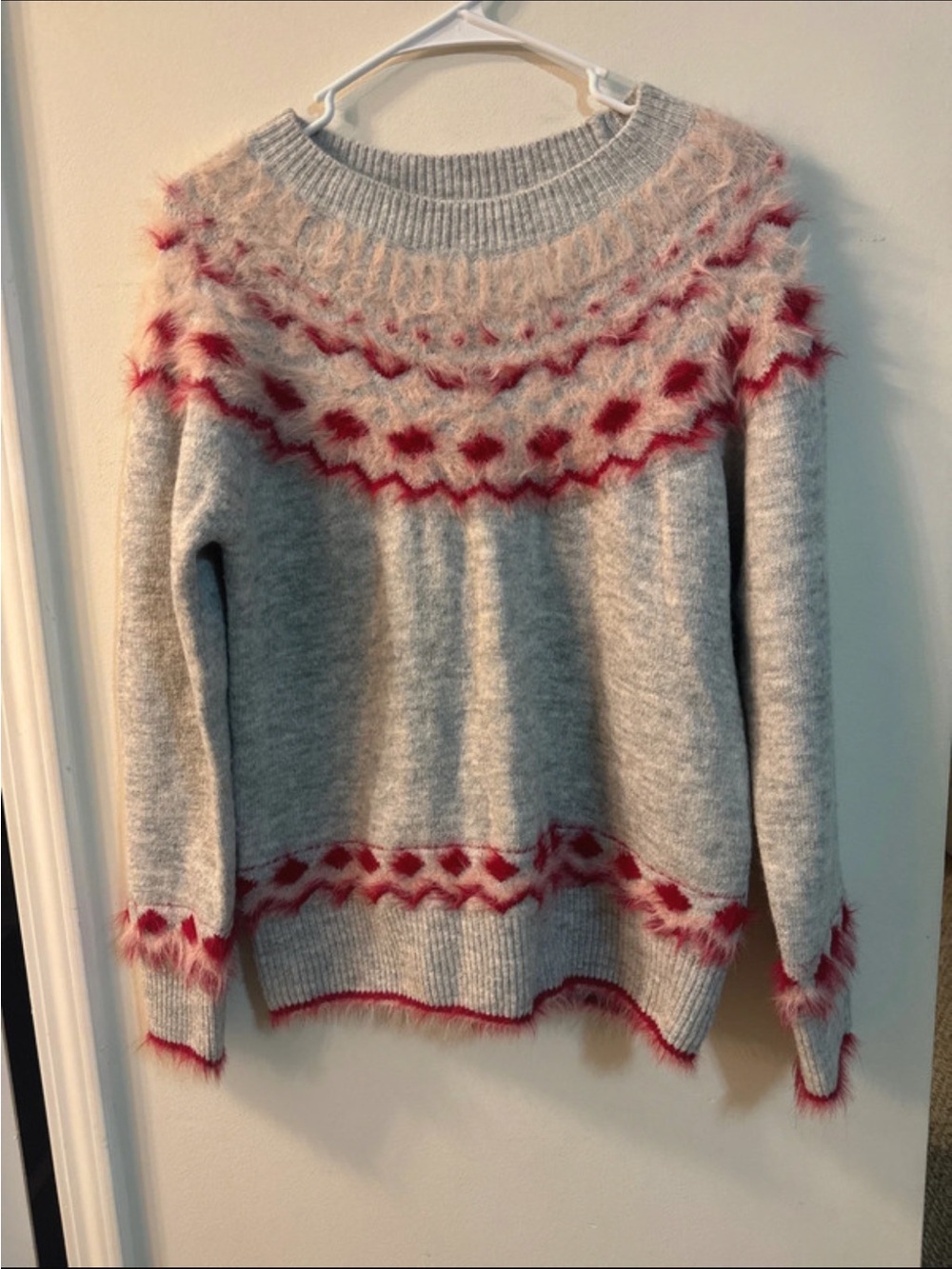 Fate Gray Sweater with Pink and Red Nordic Yoke